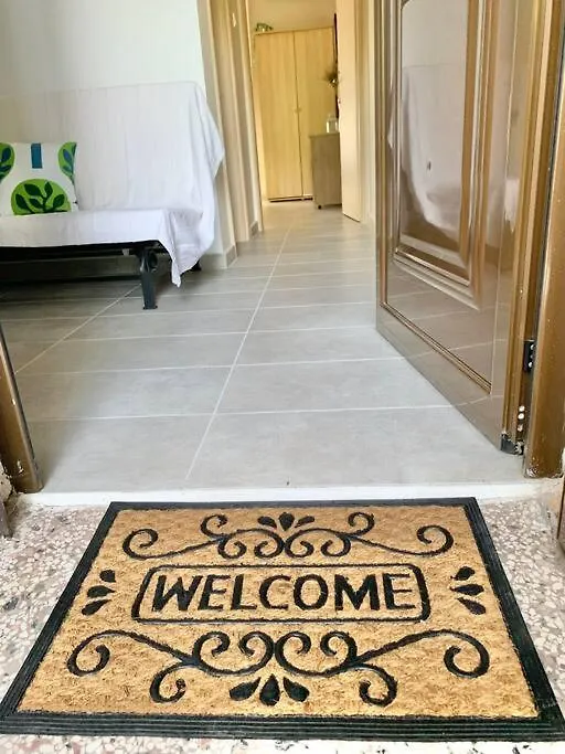 Lovely Apartment By The Sea 2 ….. Epanomi Yunanistan